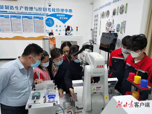 扎根西北的 教育胡楊