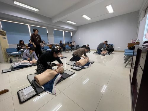 發(fā)揮黨員專業(yè)特長 急救培訓服務社會 護理學院 生命教育之行 活動