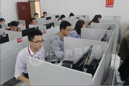 華泰教育 一站式服務(wù)，愛心護(hù)航自考學(xué)子教育夢想